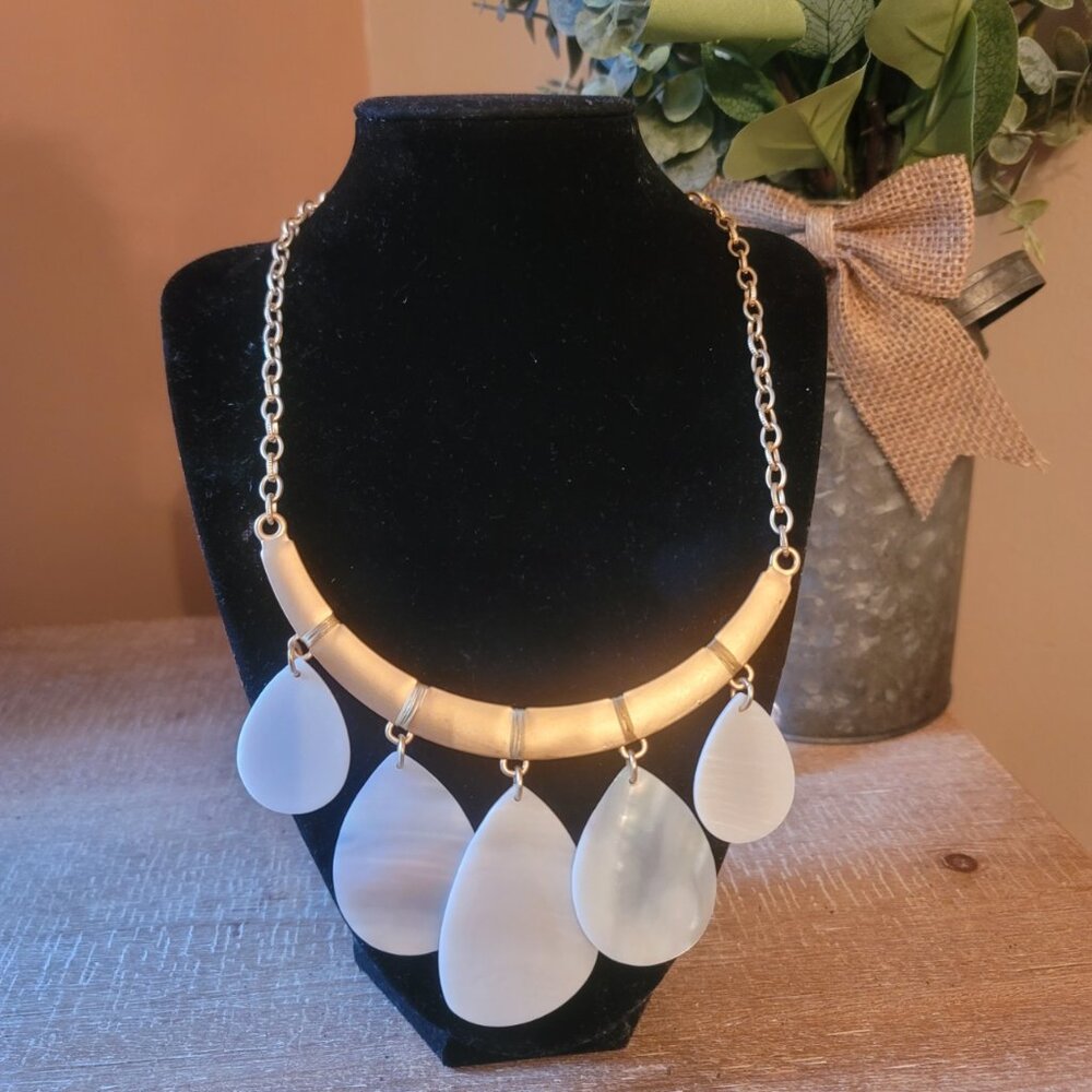 Statement Necklace - Brand New